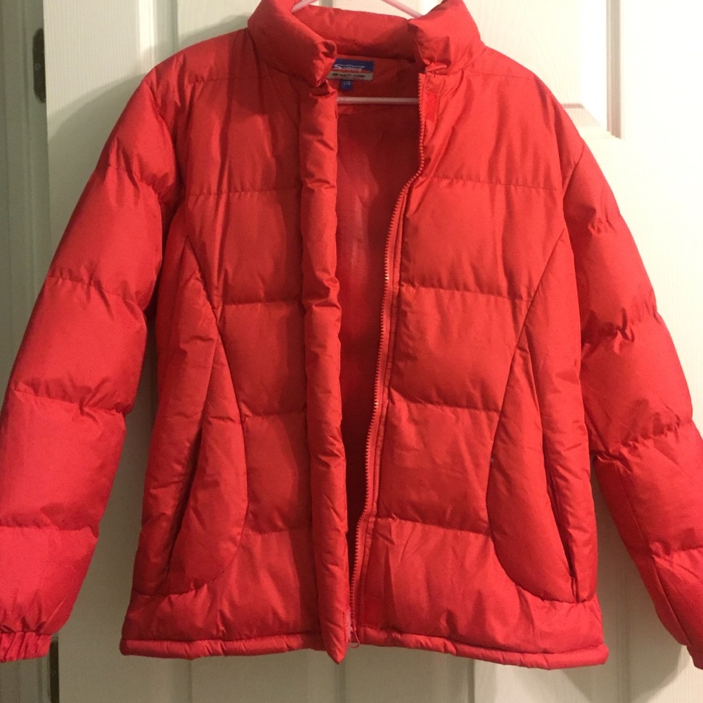 Vintage red puffy jacket, hooded
